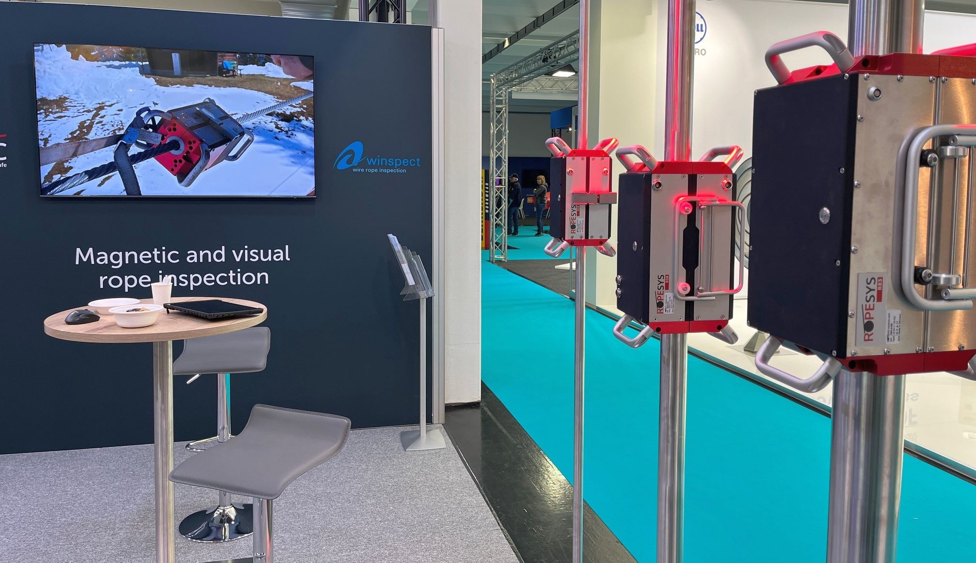 Messe Interalpin 2025 Monitor und Seilprüfgeräte ROTEC Messestand auf der Interalpin Innsbruck 2025 mit Seilprüfgeräten
