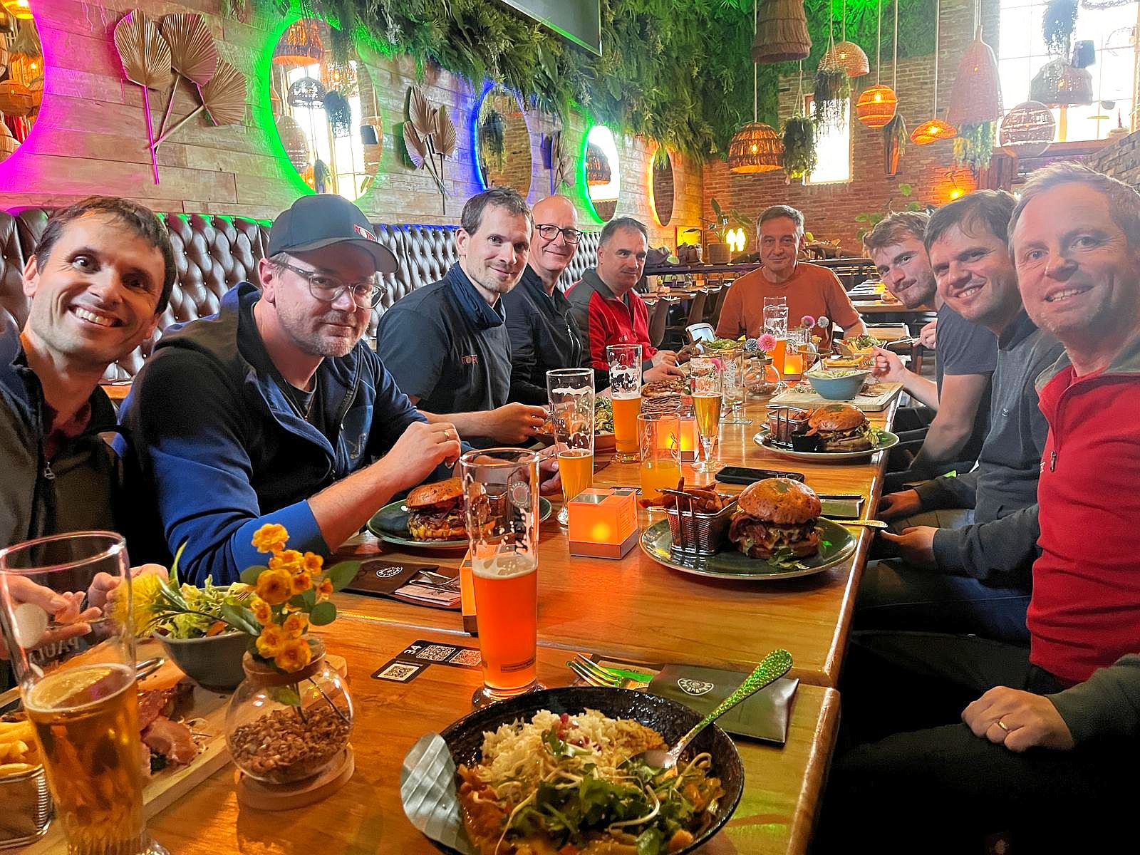 ROTEC-Team beim gemeinsamen Abendessen nach der PSA-Schulung im Restaurant Naboo in Balingen